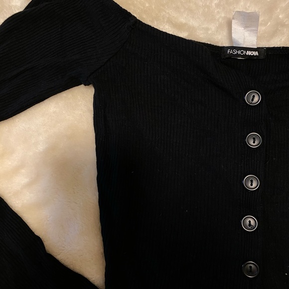 Off Shoulder Crop Top Longsleeve - Picture 3 of 3